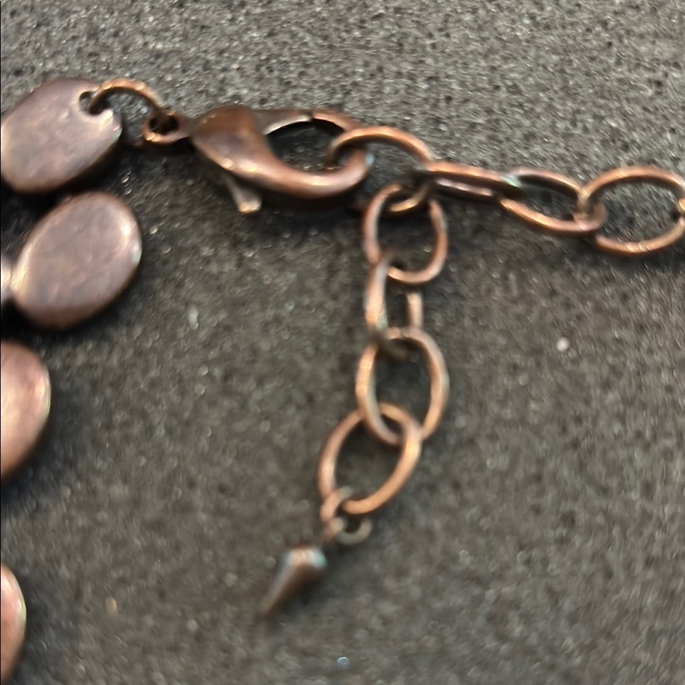Elegant Copper-Tone Metal Necklace - Picture 3 of 4